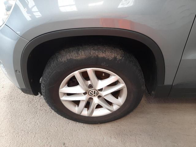 2010 VOLKSWAGEN TIGUAN S T