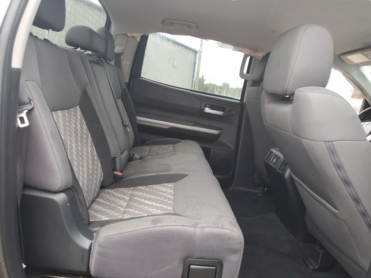 2019 Toyota Tundra Crewmax Sr5 VIN: 5TFDW5F18KX779817 Lot: 70599955