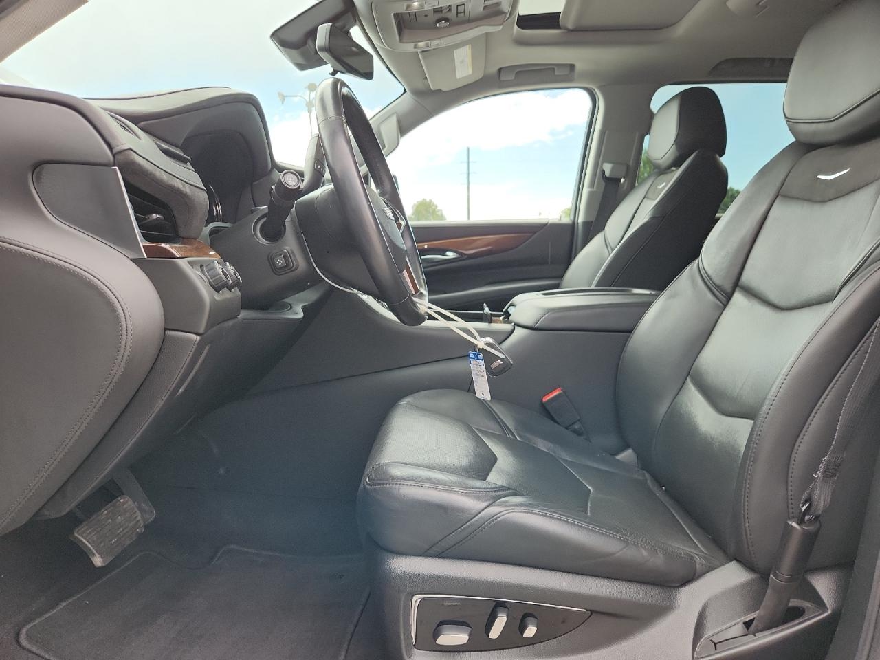 2020 Cadillac Escalade Esv Premium Luxury VIN: 1GYS4JKJ6LR210279 Lot: 69038135