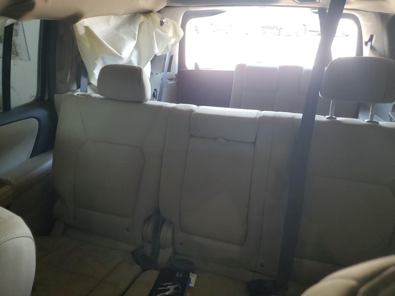 2009 Honda Pilot Lx VIN: 5FNYF38259B010692 Lot: 70282145