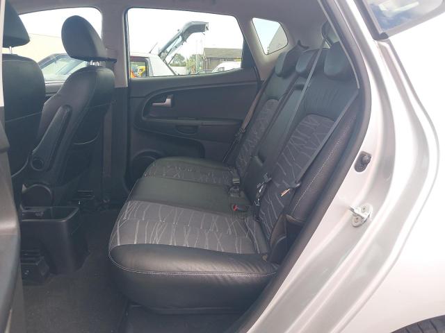 2014 KIA VENGA 3 SA