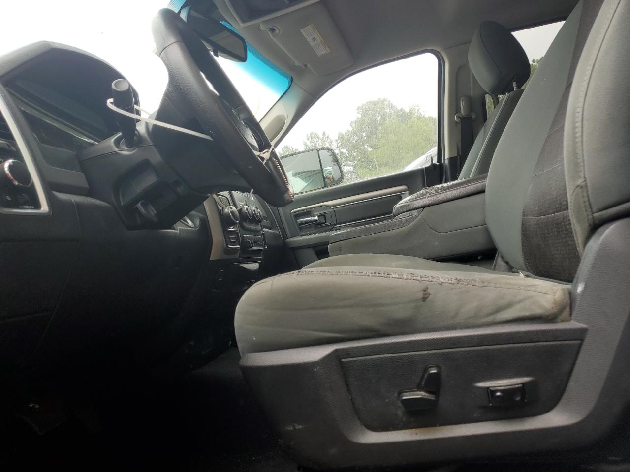 1C6RR7GT2FS631116 2015 Ram 1500 Slt