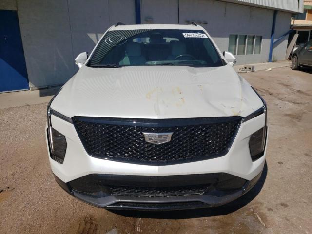  CADILLAC XT4 2024 Белы