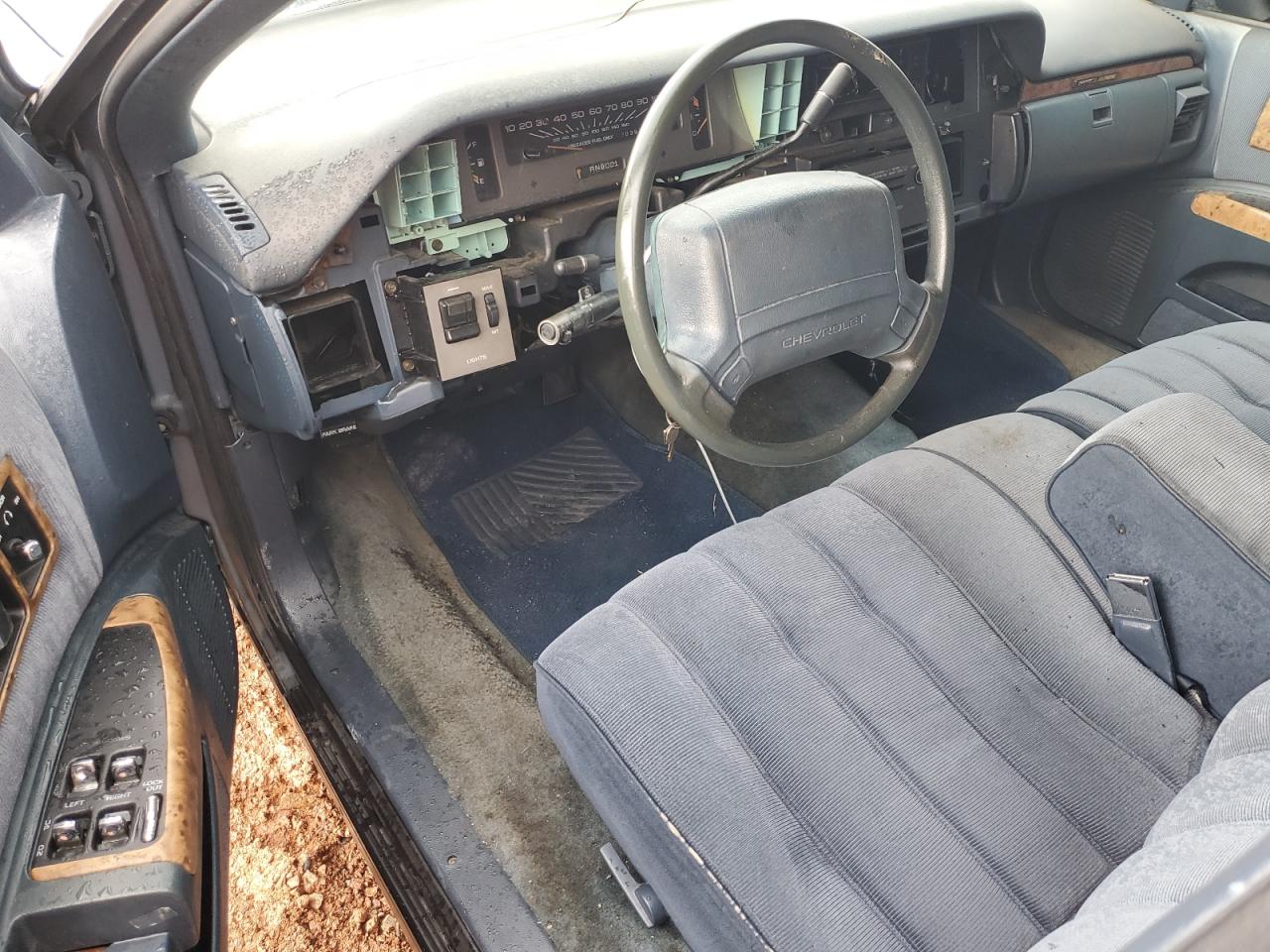 1993 Chevrolet Caprice Classic VIN: 1G1BL53E2PW142953 Lot: 69673135