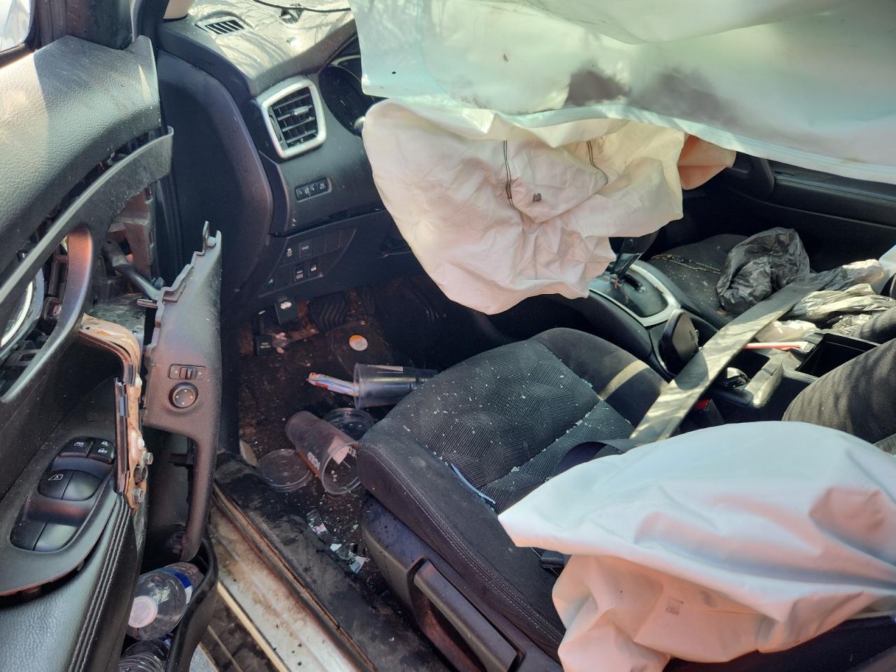 2016 Nissan Rogue S VIN: JN8AT2MV0GW147217 Lot: 68368435