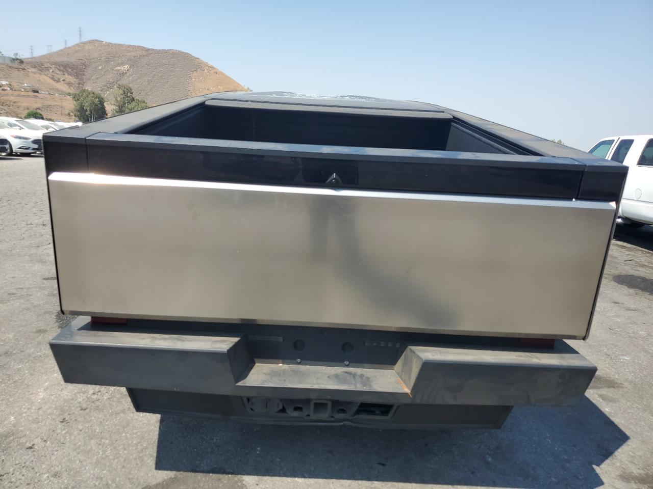 2024 Tesla Cybertruck VIN: 7G2CEHED7RA001681 Lot: 67993805