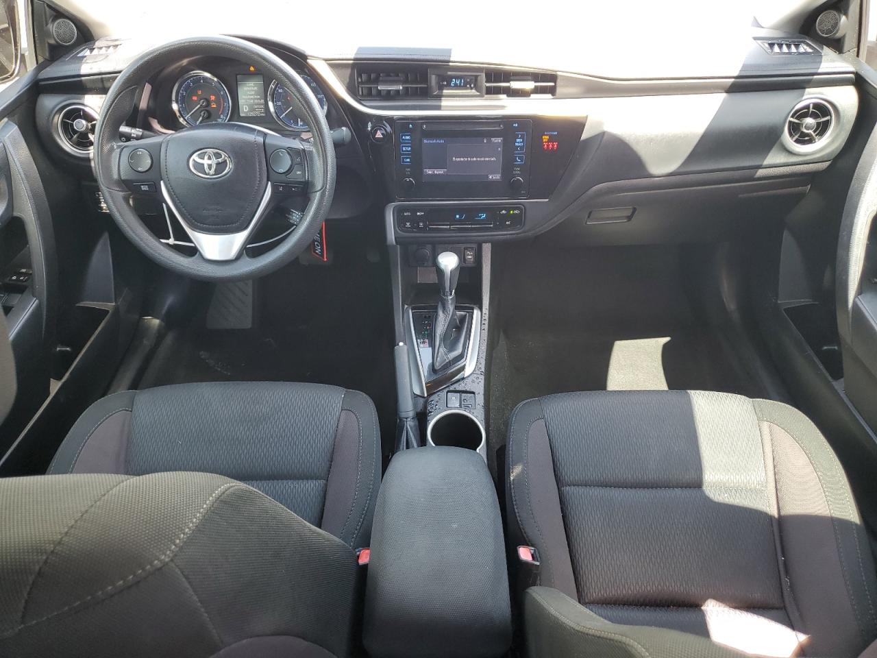 2018 Toyota Corolla L VIN: 5YFBURHE4JP780271 Lot: 69546785