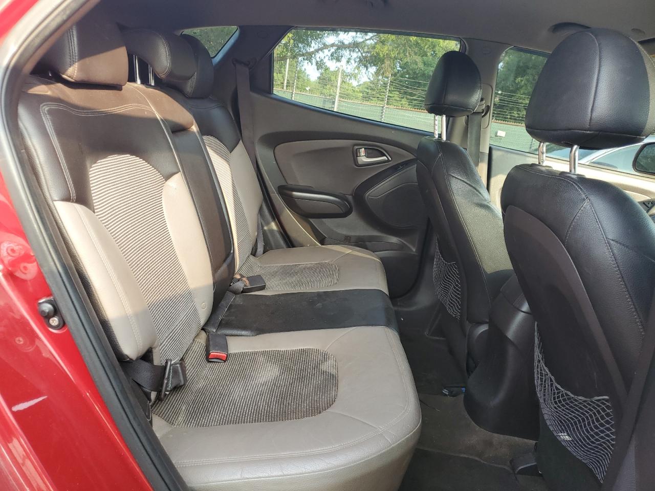 KM8JUCAC2BU205913 2011 Hyundai Tucson Gls