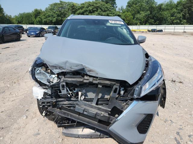  NISSAN KICKS 2024 Gray