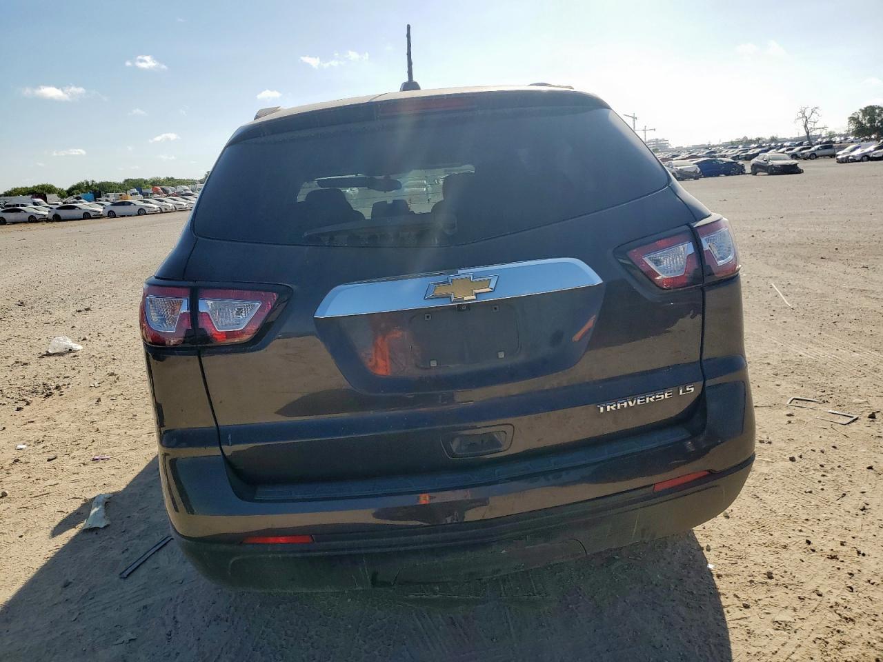 2016 Chevrolet Traverse Ls VIN: 1GNKRFED1GJ301093 Lot: 70008945