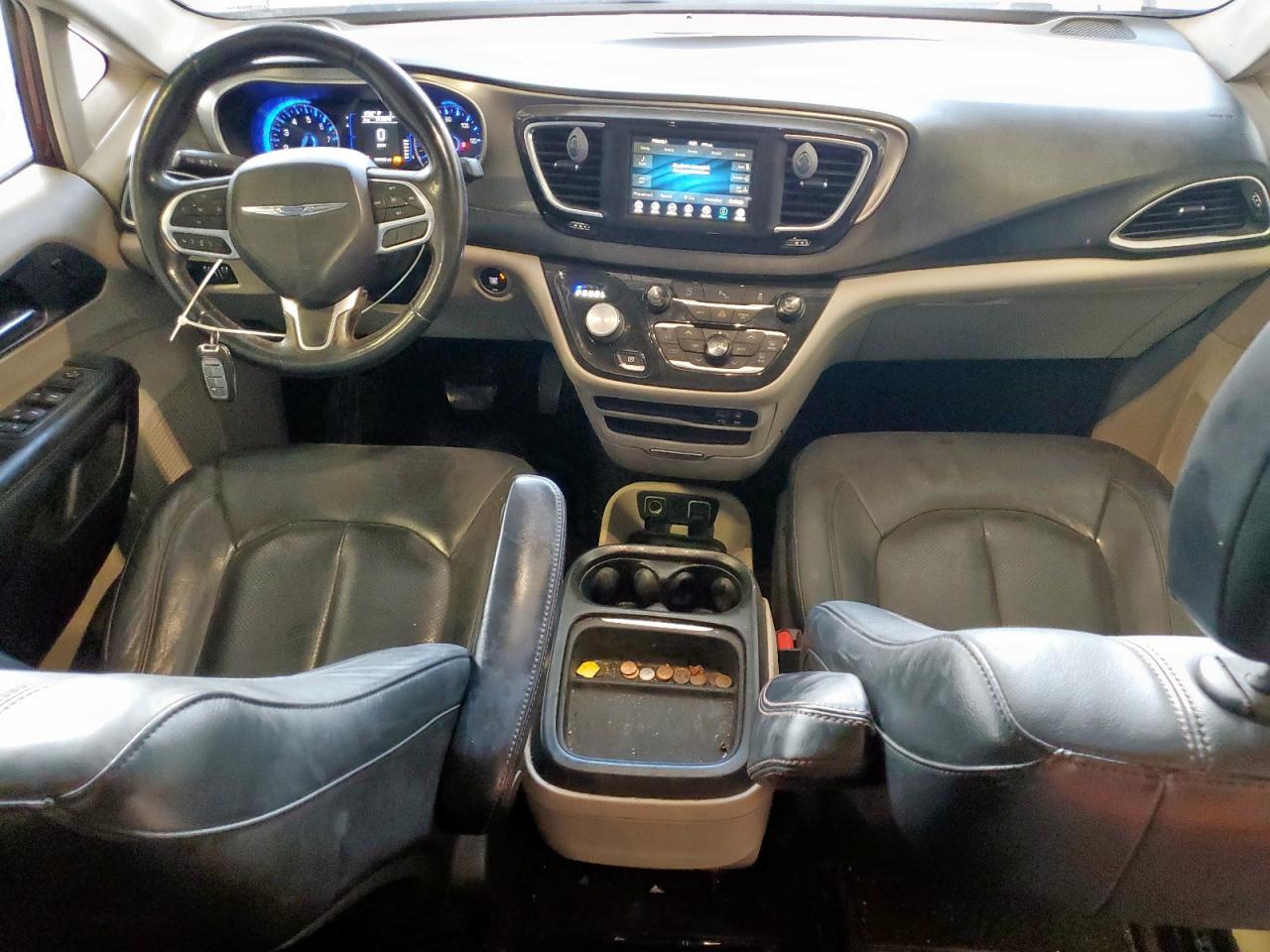 2020 Chrysler Pacifica Touring L VIN: 2C4RC1BG0LR280270 Lot: 68957435