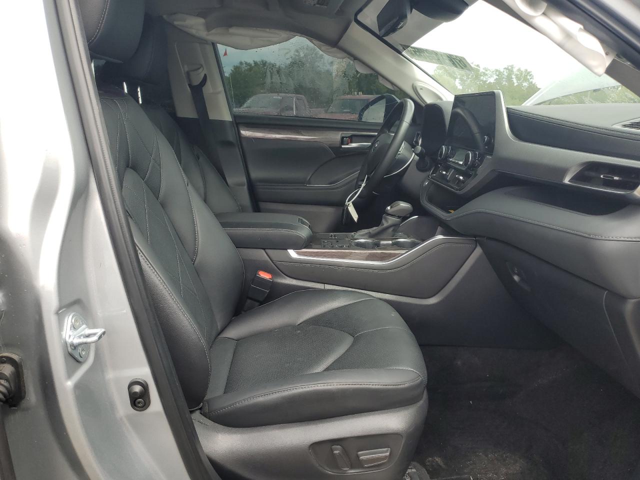 2024 Toyota Highlander Hybrid Limited VIN: 5TDEBRCHXRS644640 Lot: 70883905