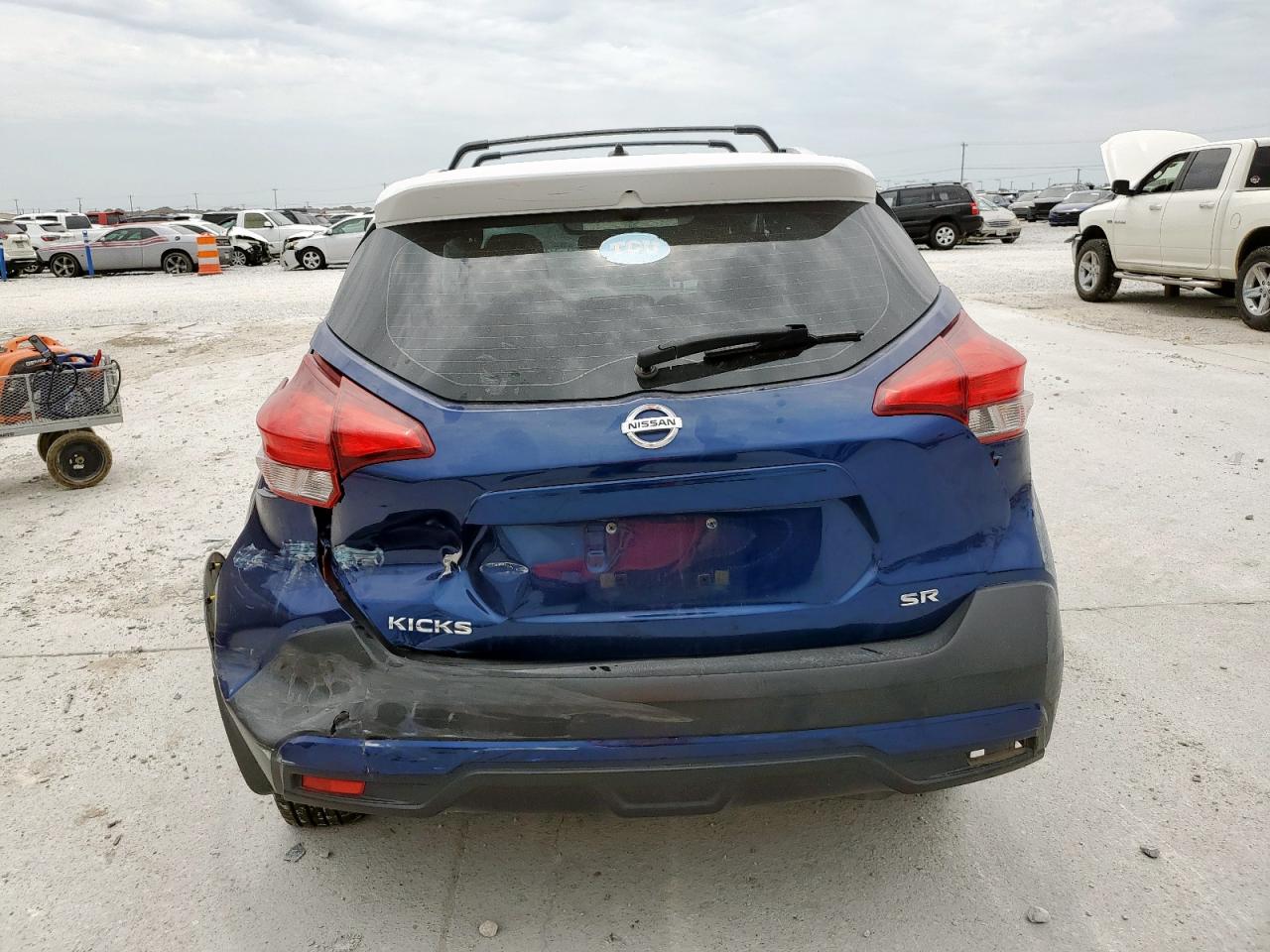 3N1CP5CU8JL534245 2018 Nissan Kicks S