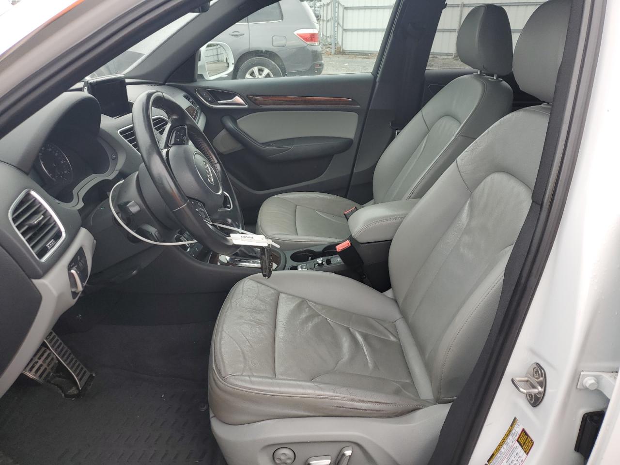 2017 Audi Q3 Premium Plus VIN: WA1JCCFS9HR001557 Lot: 68119745