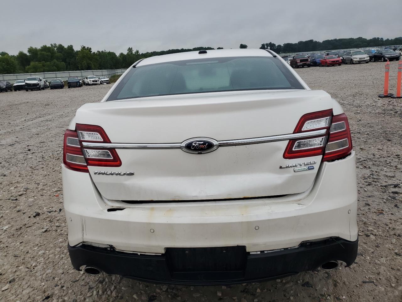 2014 Ford Taurus Limited VIN: 1FAHP2J88EG152837 Lot: 69125325
