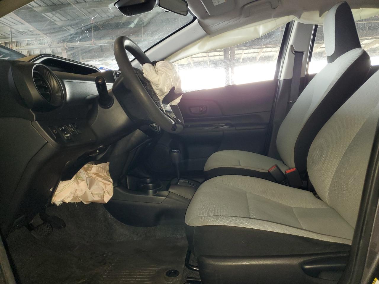 2018 Toyota Prius C VIN: JTDKDTB35J1601485 Lot: 69399225