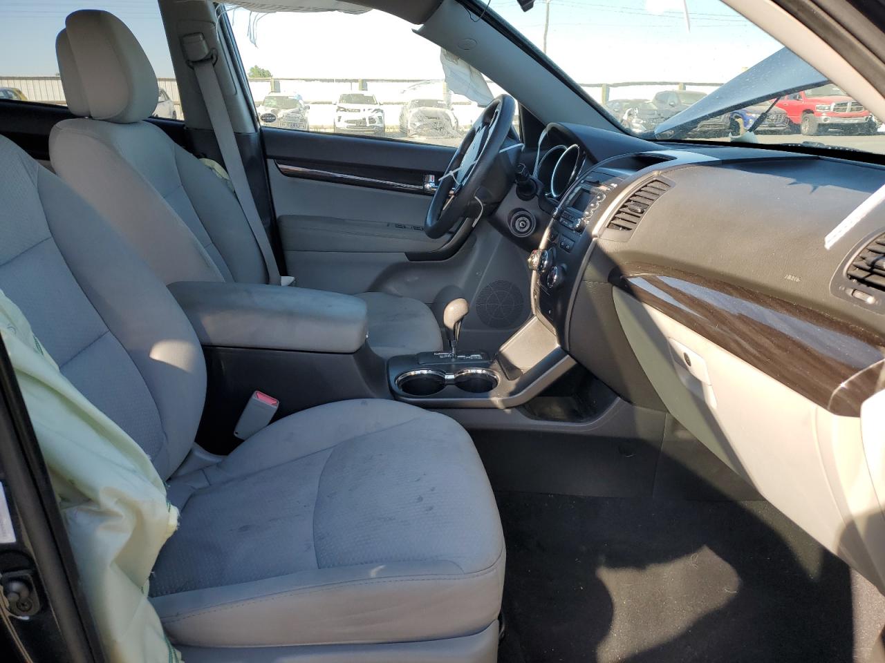 2012 Kia Sorento Base VIN: 5XYKT3A69CG266281 Lot: 69460615