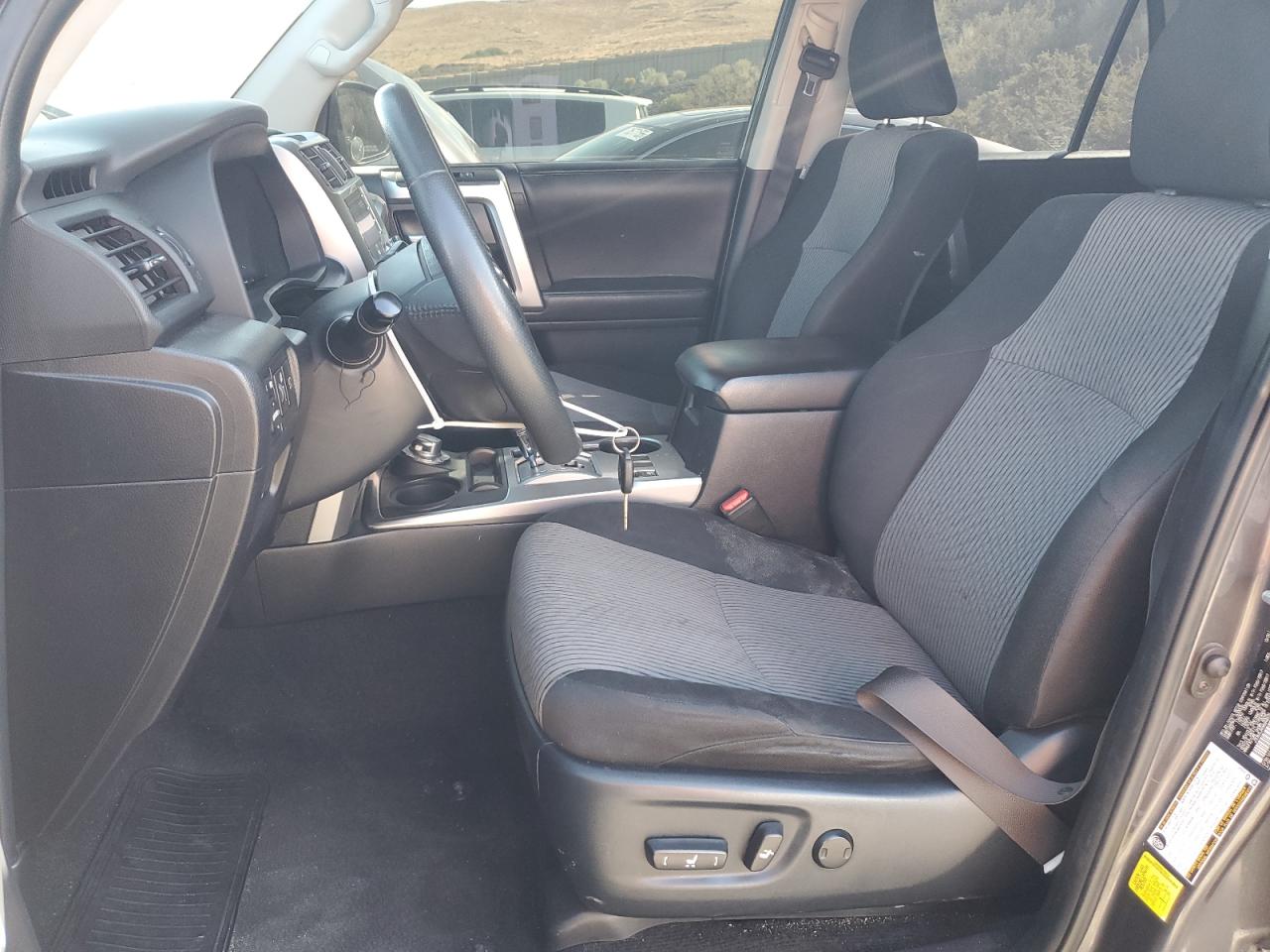 2021 Toyota 4Runner Sr5/Sr5 Premium VIN: JTEMU5JR6M5898575 Lot: 70225925