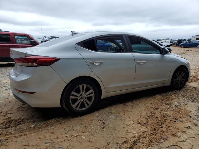  HYUNDAI ELANTRA 2017 Серебристый