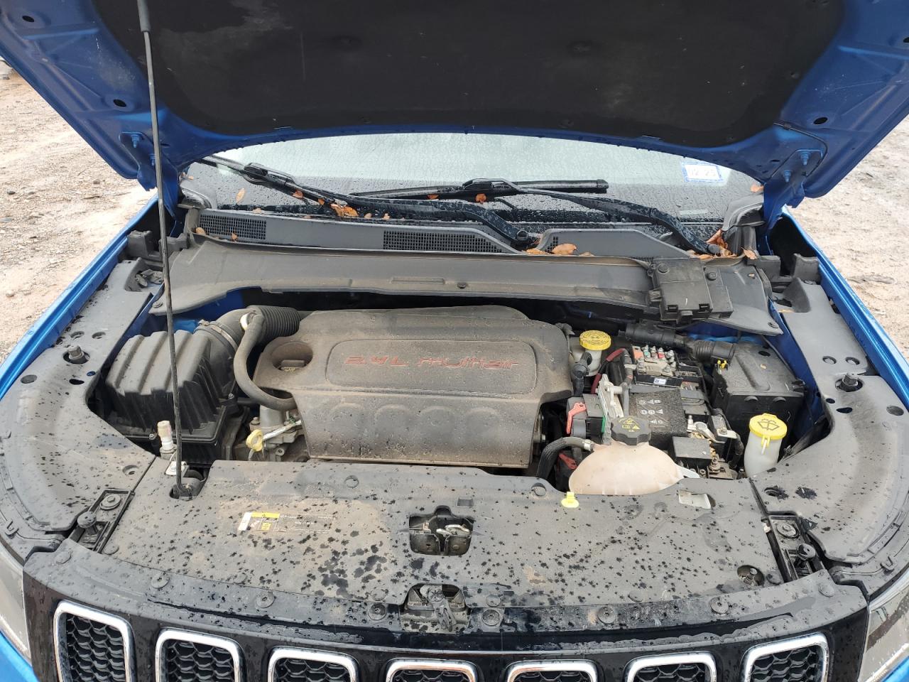 2018 Jeep Compass Latitude VIN: 3C4NJCBB5JT233279 Lot: 70304765