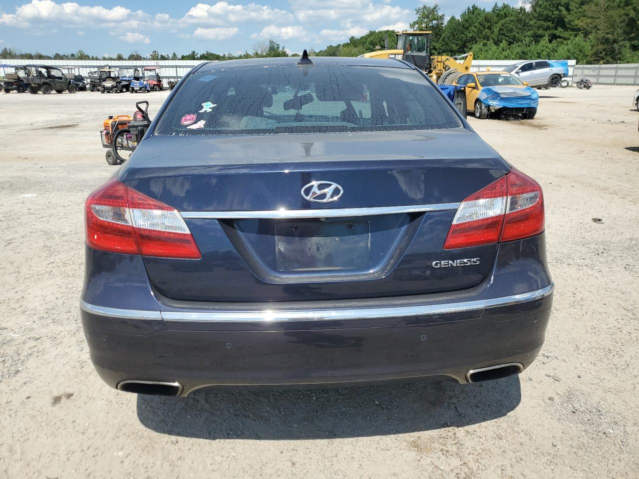 2013 Hyundai Genesis 3.8L VIN: KMHGC4DD9DU235761 Lot: 70937185