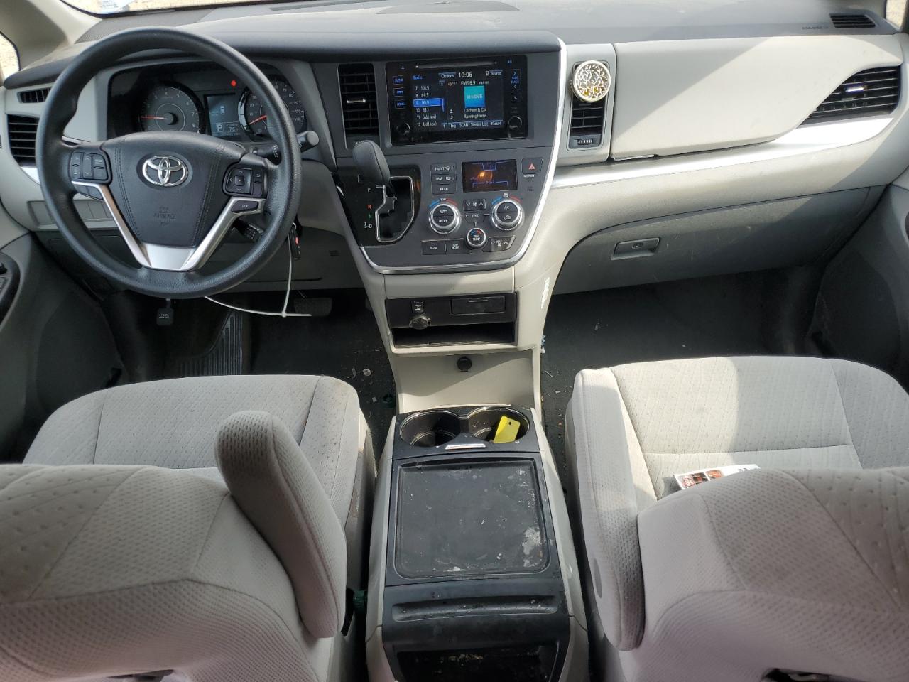 2015 Toyota Sienna Le VIN: 5TDKK3DC7FS684480 Lot: 68640125