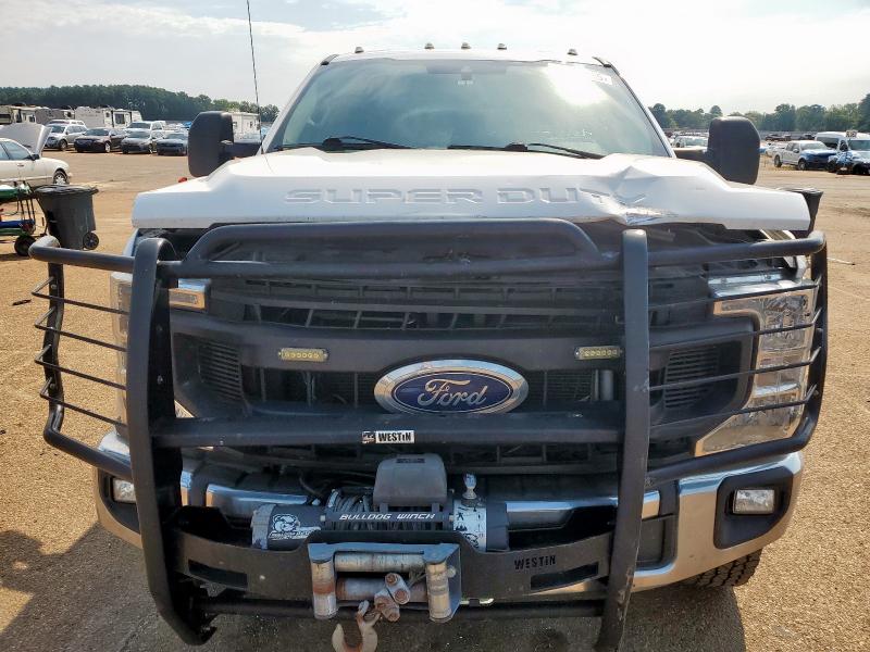  FORD F250 2021 Белы