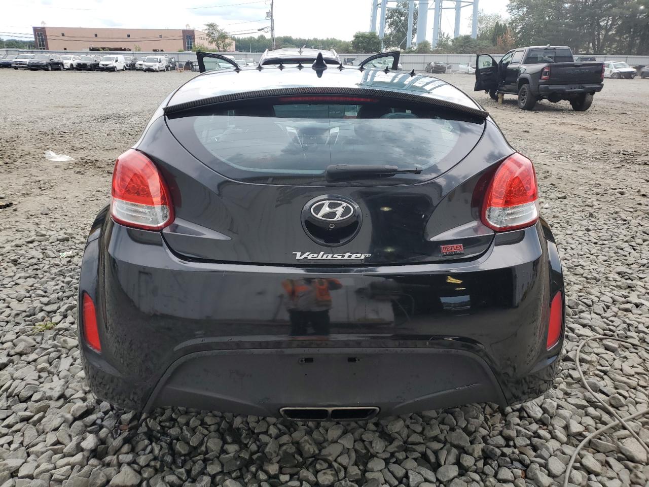 2015 Hyundai Veloster VIN: KMHTC6AD0FU218428 Lot: 68550595