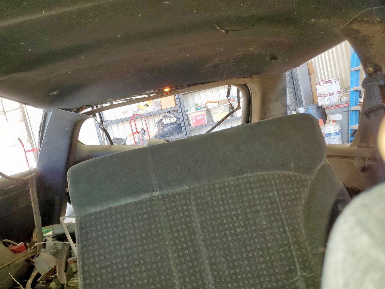 2001 Chevrolet Blazer VIN: 1GNCS13W212105701 Lot: 68352475