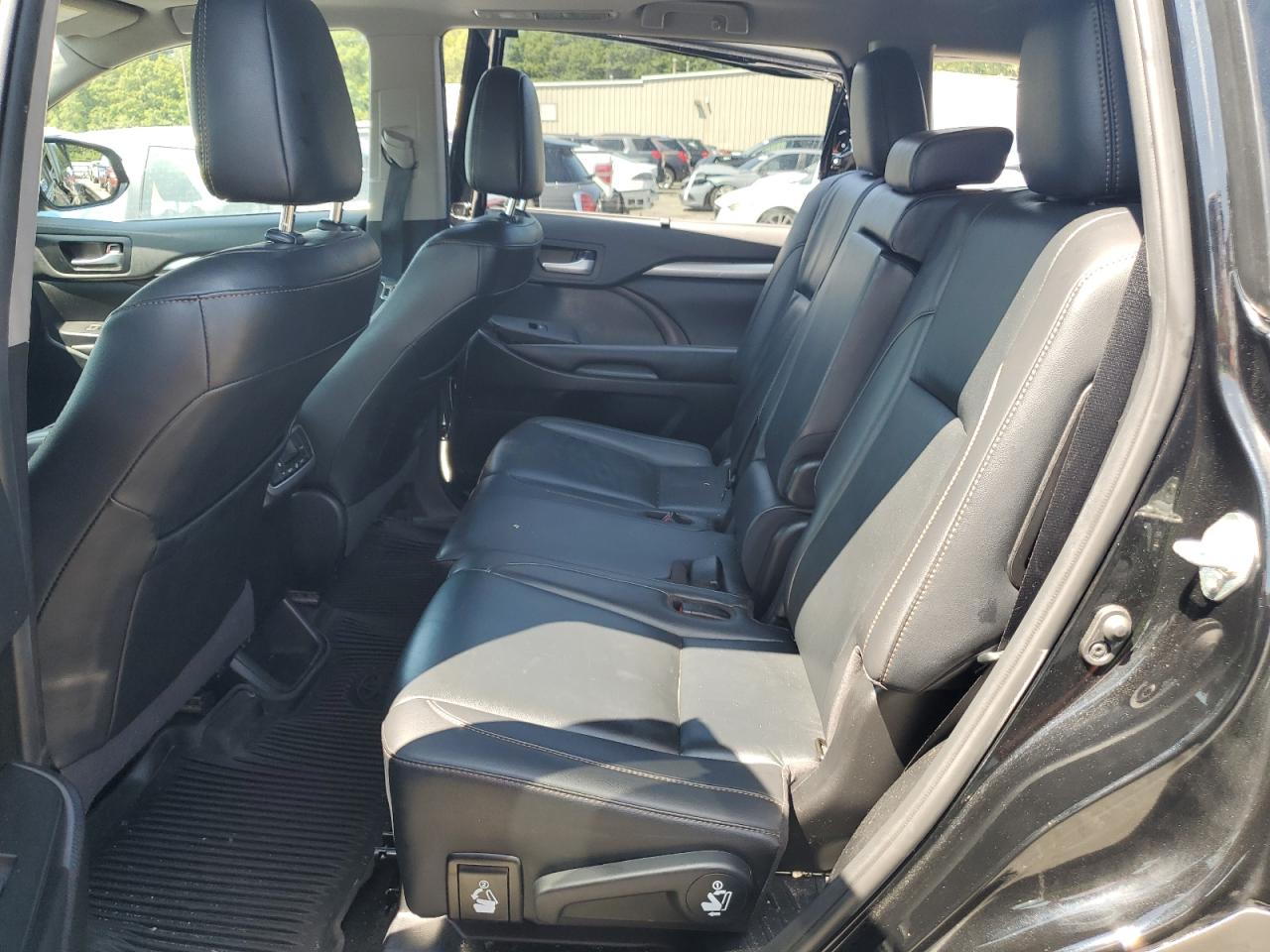 2019 Toyota Highlander Se VIN: 5TDJZRFHXKS603114 Lot: 66489705