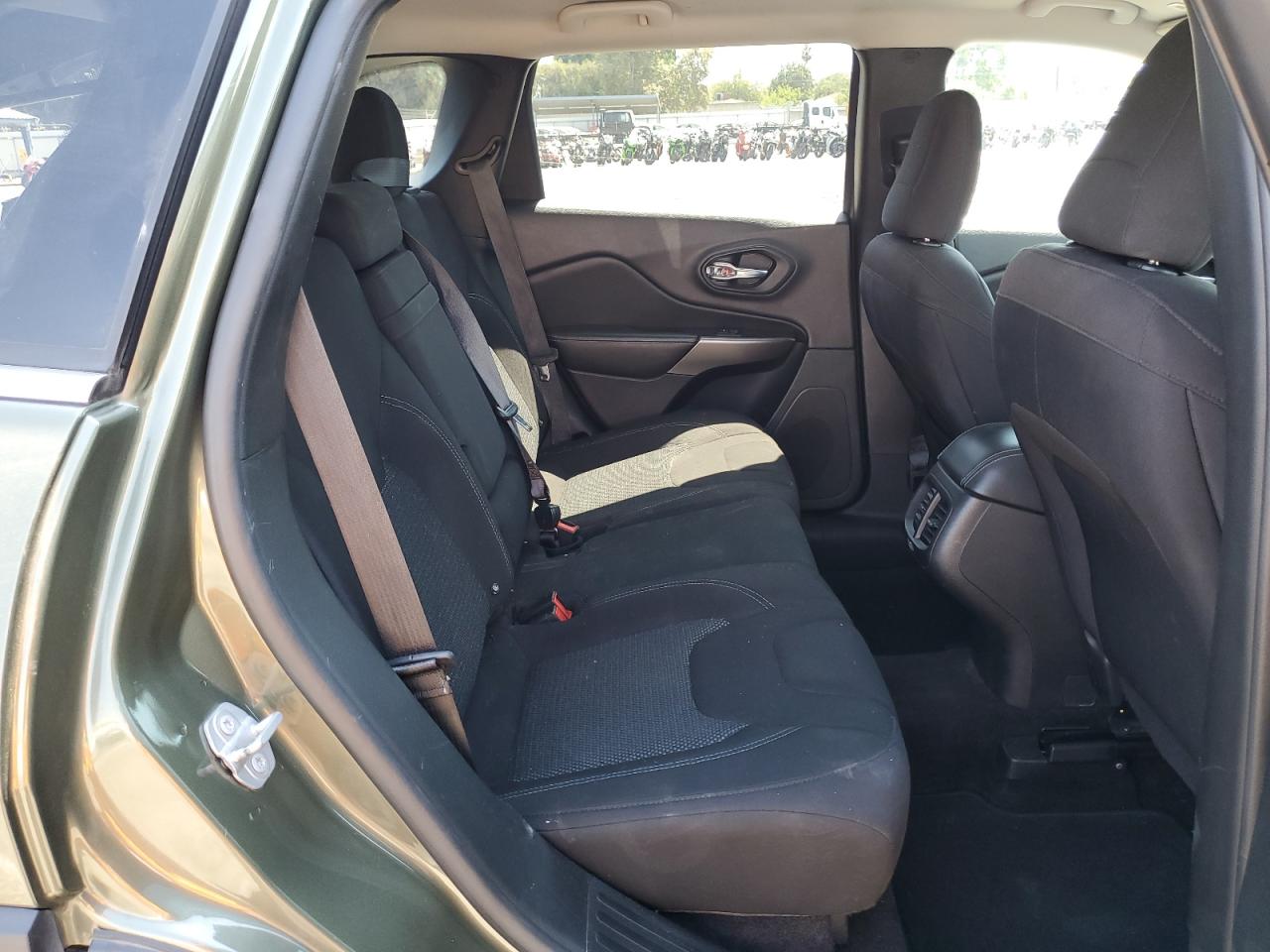 2019 Jeep Cherokee Latitude VIN: 1C4PJLCB3KD129288 Lot: 70873265