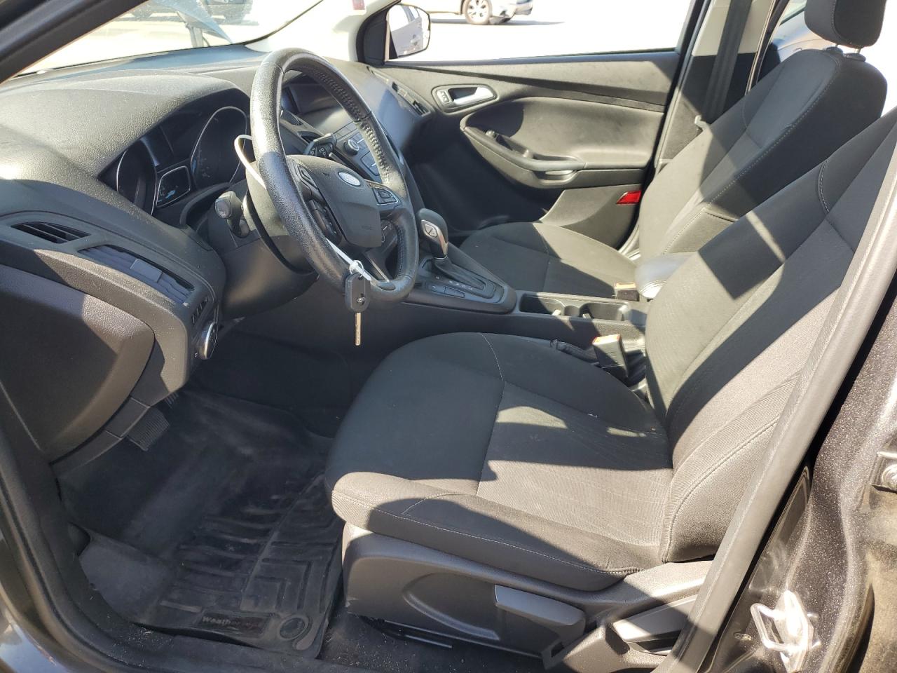 2018 Ford Focus Se VIN: 1FADP3K24JL270240 Lot: 67261245