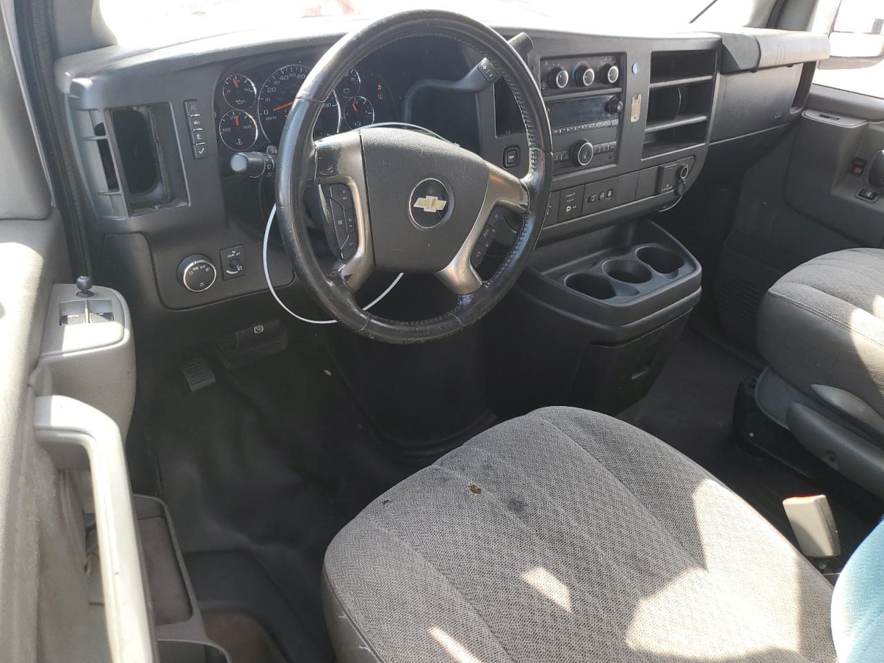 2018 Chevrolet Express G2500 VIN: 1GCWGAFG6J1344265 Lot: 67524625