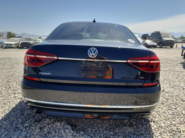  VOLKSWAGEN PASSAT 2017 Черный