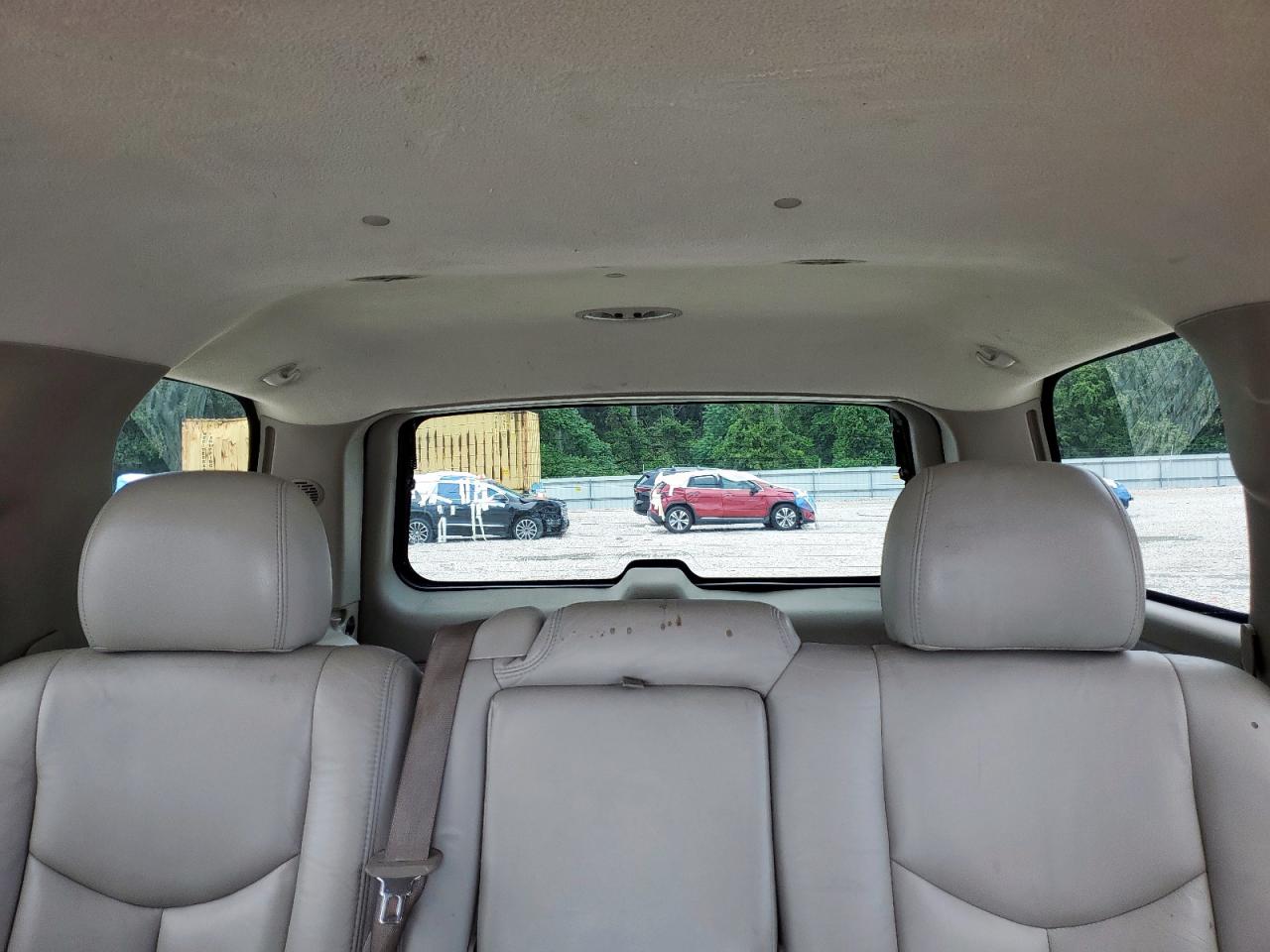 2003 Chevrolet Tahoe C1500 VIN: 1GNEC13Z13R236726 Lot: 70103125