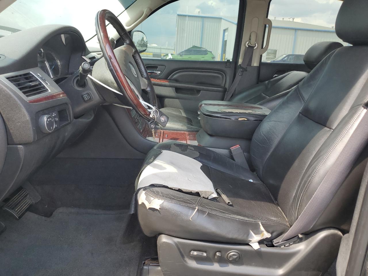 2011 Cadillac Escalade VIN: 1GYS3AEF2BR324773 Lot: 68025835