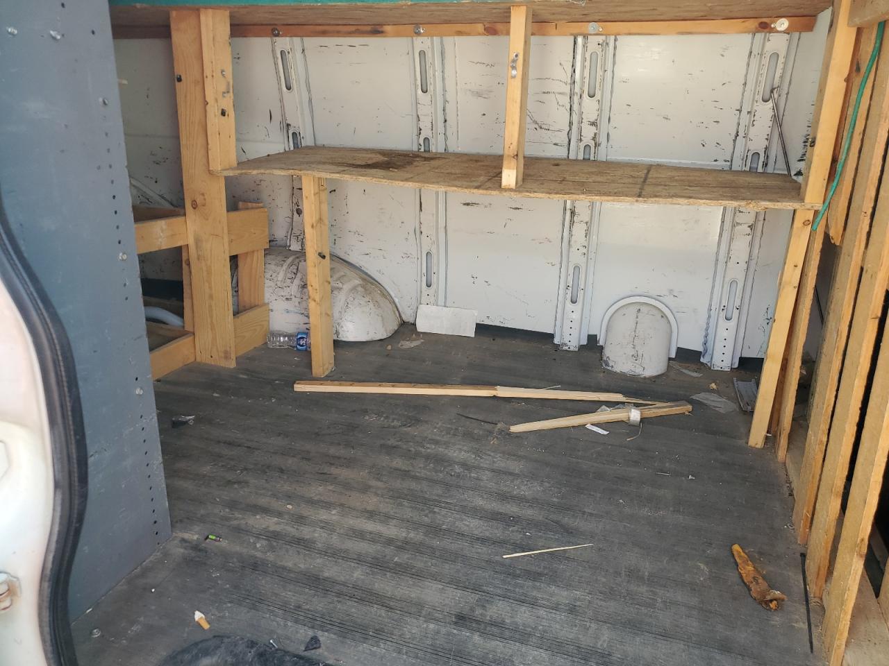 2015 Chevrolet Express G2500 VIN: 1GCWGFCF6F1261421 Lot: 69771265