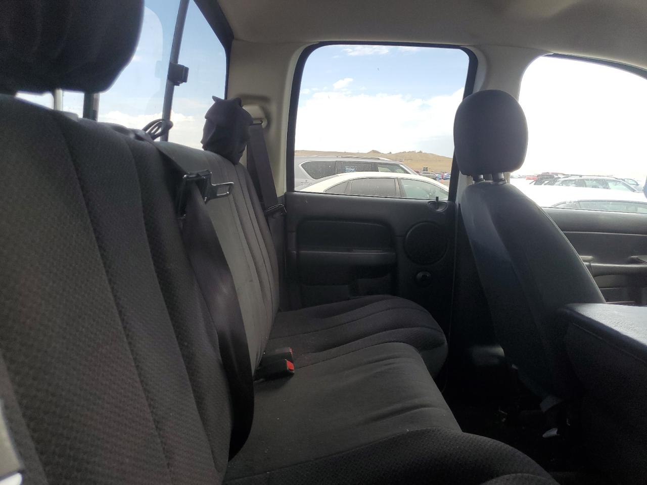 2005 Dodge Ram 1500 St VIN: 1D7HU18D25S132487 Lot: 70037435