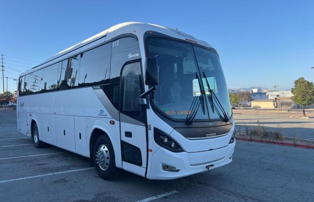 2015 FRHT CHASSIS XB - TRANSIT VEHICLES COACH BUS à vendre chez Copart CA - SAN DIEGO