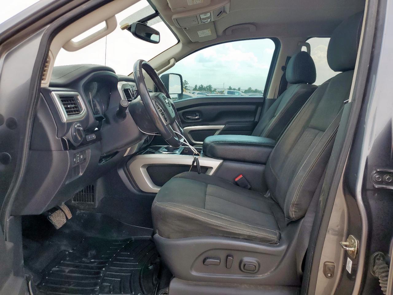 2017 Nissan Titan Xd Sl VIN: 1N6AA1F25HN544618 Lot: 69580255