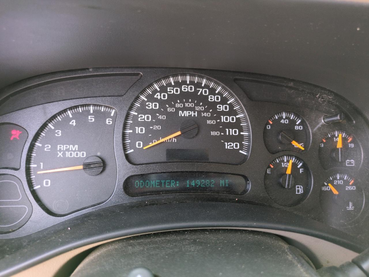 2005 Chevrolet Tahoe C1500 VIN: 1GNEC13T45R210040 Lot: 67684965