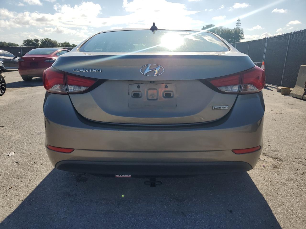 2015 Hyundai Elantra Se VIN: 5NPDH4AE8FH628198 Lot: 69384575