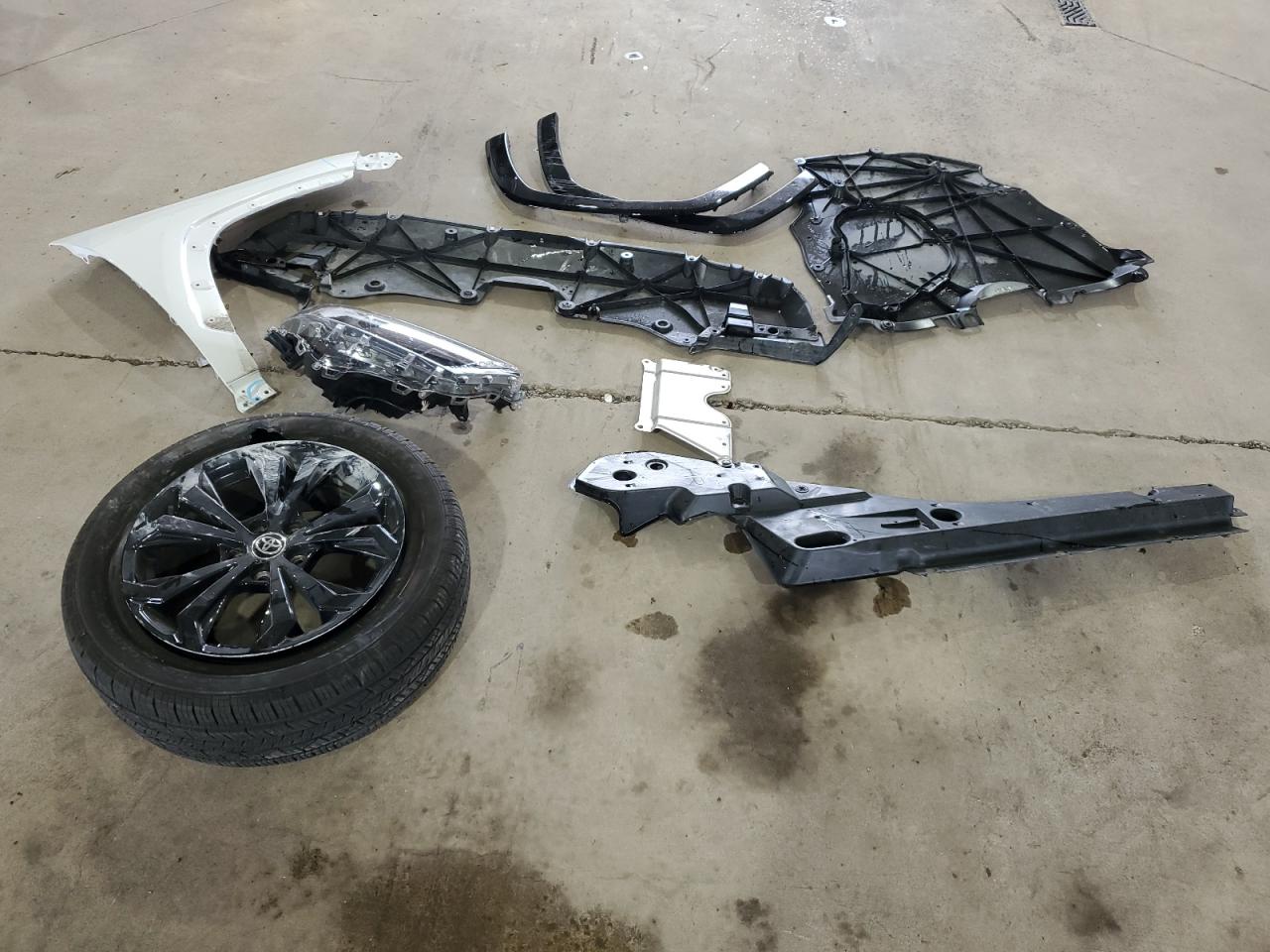 2022 Toyota Rav4 Xse VIN: JTME6RFV5ND527446 Lot: 69282385