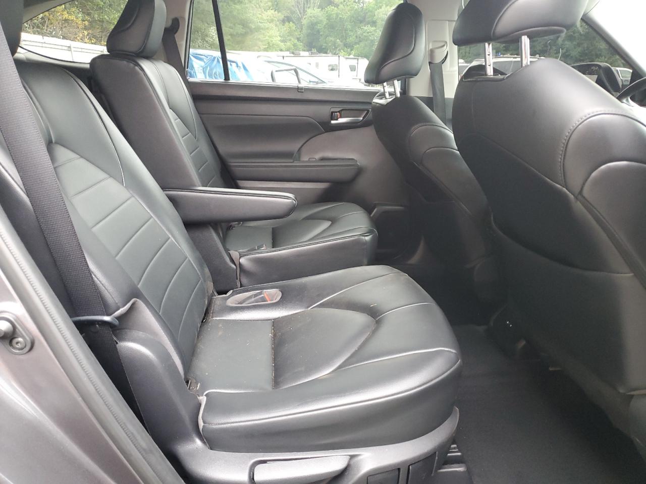 2021 Toyota Highlander Xle VIN: 5TDGZRBH8MS100040 Lot: 66873385