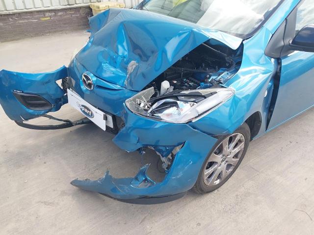 2015 MAZDA 2 SE