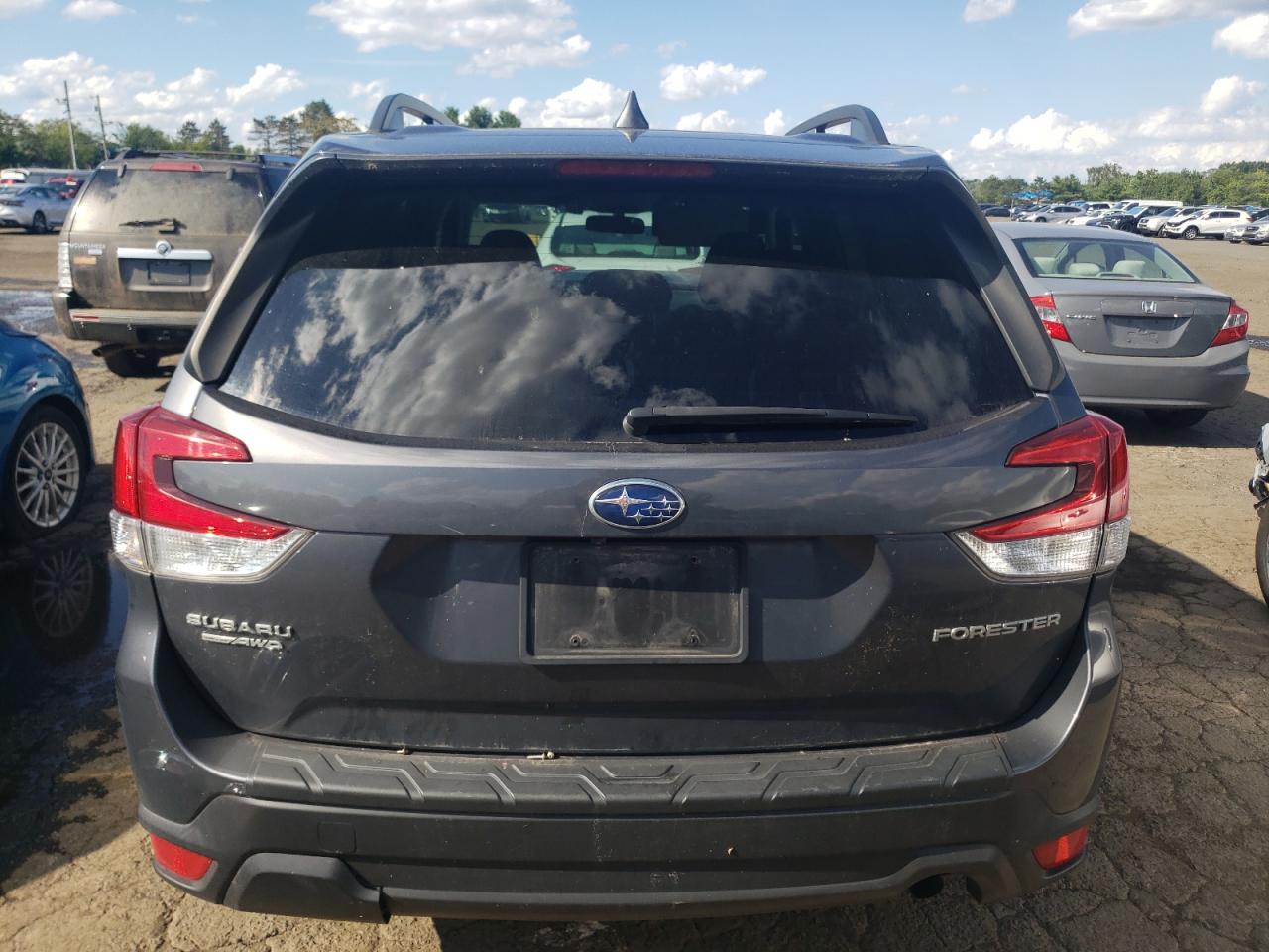 2021 Subaru Forester Premium VIN: JF2SKAJC8MH554395 Lot: 69843895