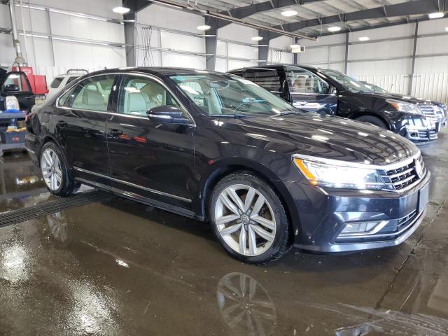  VOLKSWAGEN PASSAT 2017 Черный