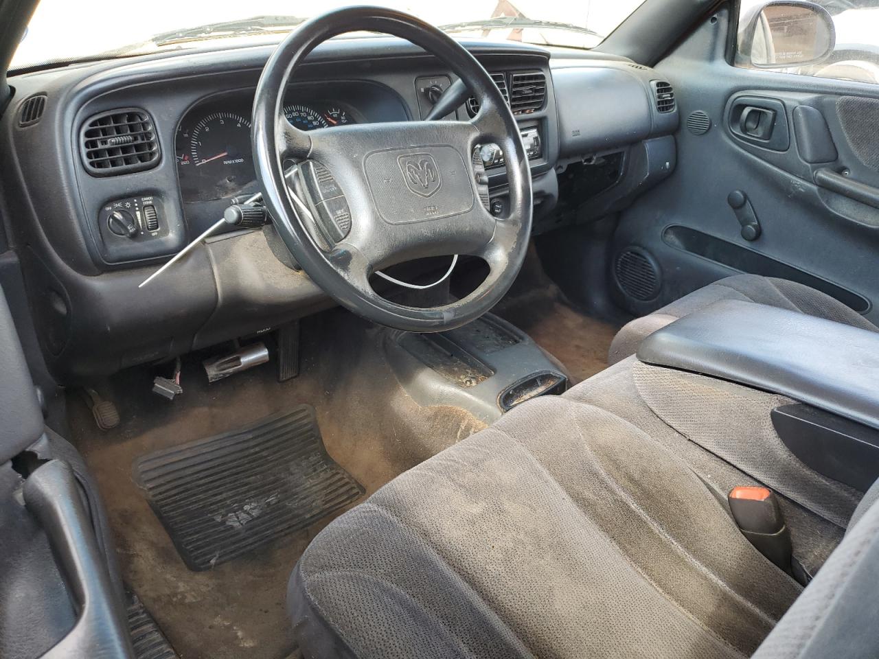 2000 Dodge Dakota VIN: 1B7GL22X6YS615602 Lot: 68110965