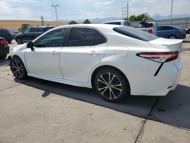  TOYOTA CAMRY 2018 Белы