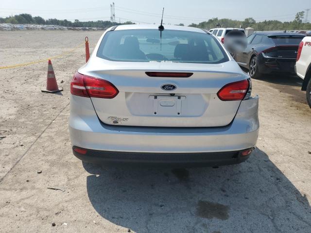  FORD FOCUS 2017 Серебристый